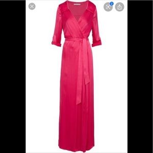 Beautiful Alice and Olivia Bayley maxi dress
